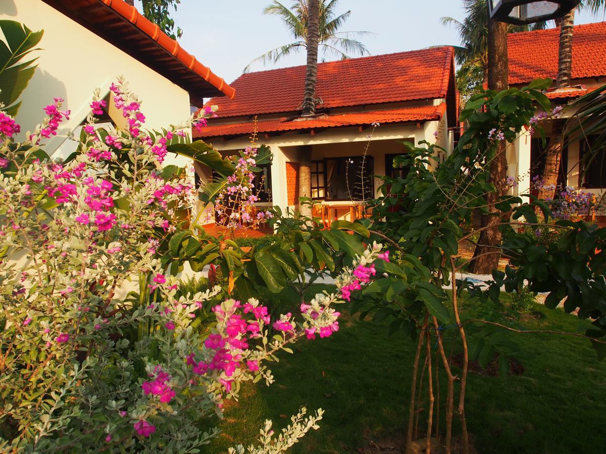 Hula Hula Beachfront Phu Quoc Hotel Buitenkant foto