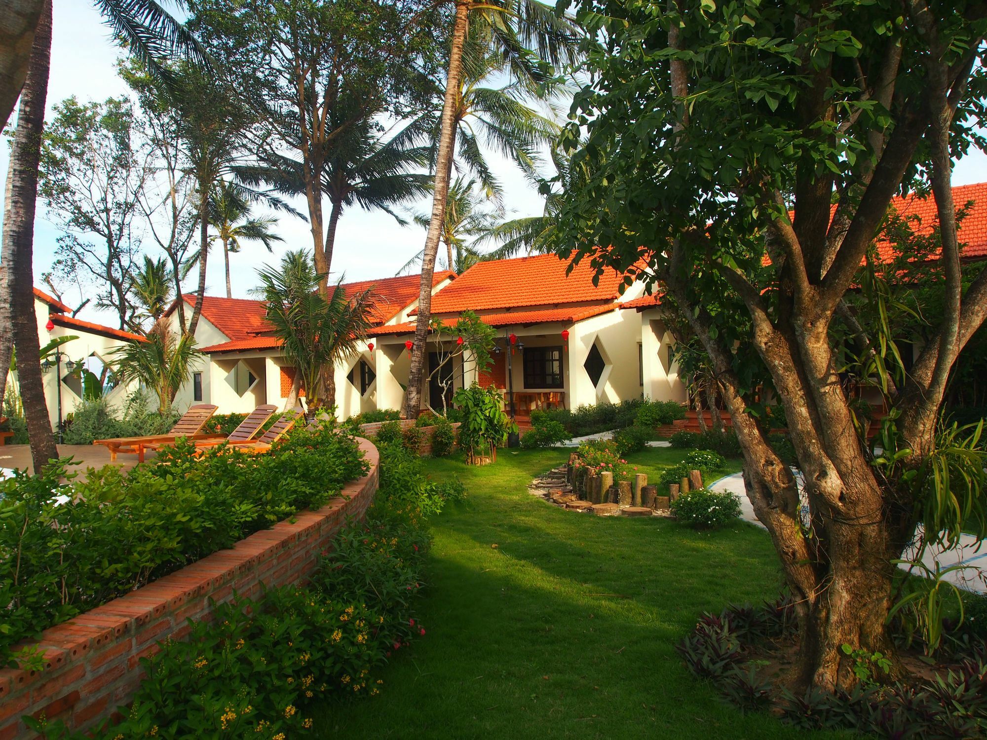 Hula Hula Beachfront Phu Quoc Hotel Buitenkant foto